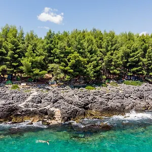 The Sea Cave Camping
