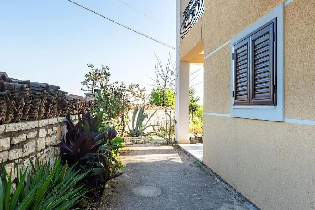 Color Villa - South Paradise 4 Himare Apartment